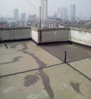 杭州漏水维修 楼顶漏水是什么原因，楼顶漏水维修方法是什么?